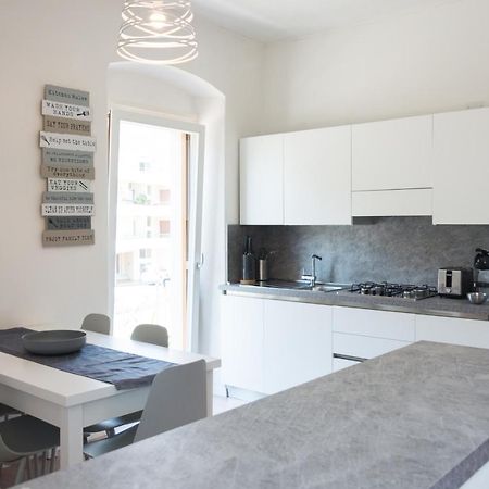 Nirvana Apartments Torbole Sul Garda Exteriér fotografie